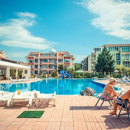 Spacious, 1 Bedroom 아파트